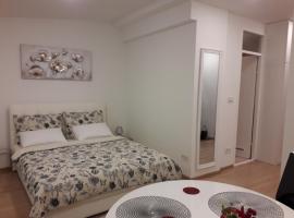 APARTMAN MMVG STUDIO Zagreb Airport, khách sạn 3 sao ở Velika Gorica
