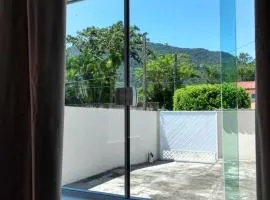 CASA TERREA PERUIBE 5 MIN DO CENTRO,LINDA VISTA, PRÓXIMO A TUDO.