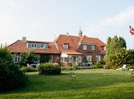 Langebjerg Pension & Spisested, hotel i Allinge