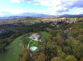 Il Podere Degli Artisti, guest house in San Casciano dei Bagni