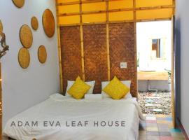 Adam Eva Leaf House, B&B di Dong Hoi