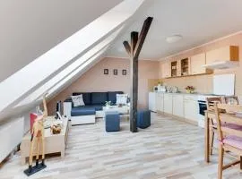 Jane's Attic Apartment