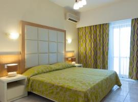 Muses Studios, hotel Kurnászban