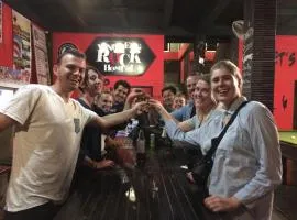 Vangvieng Rock Backpacker Rooftop Hostel