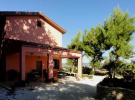 Agriturismo Casa Rosa, feriegård i Offida