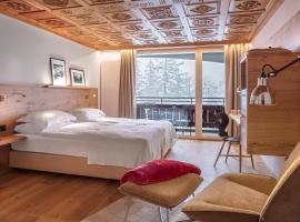 Swiss Alpine Hotel Allalin: Zermatt'ta bir otel
