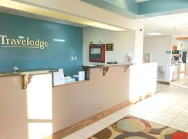 Travelodge by Wyndham Knoxville East, hotel with pools in Knoxville