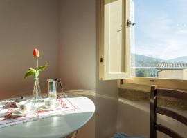 Villa Costanzi - Breezy Terrace On The Cucco, lacný hotel v destinácii Sigillo
