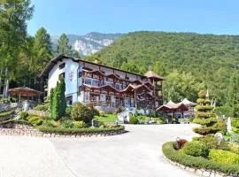 HOTEL RISTORANTE SCOIATTOLO
