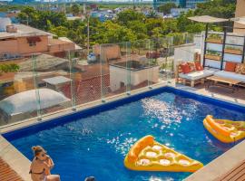 Nomads Hotel, Hostel & Rooftop Pool Cancun، بيت شباب في كانكون