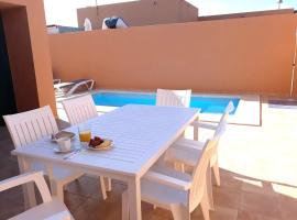 Anahi Homes Corralejo - Villa Codeso 5、ラ・オリーバのホテル
