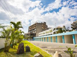 Hotel Palm Tree Hill, motel in Okinawa City