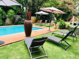 Aerotropolis Guest Lodge, hotel a Kempton Park