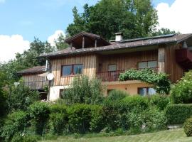 Ferienwohnung Degner, hotel a prop de Kadernberg Ski Lift, a Schönberg