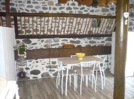 lecurieabedous – tani hotel w mieście Accous