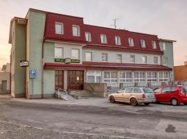 Hotel Alf, parkolóval rendelkező hotel Borovanyban