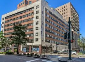 Modern & Fully Furnished Apartments in the Heart of the City