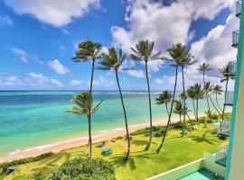 Stunning Ocean Views Condos in Oahu at Punaluu、Hauulaのホテル