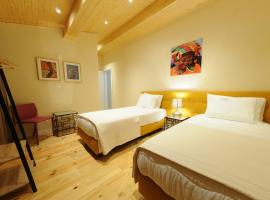 Naya-Downtown Guesthouse