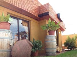 Economy Hostel Tierra Noble, ξενοδοχείο σε Santa Cruz