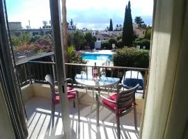 'Chez Antoine' Pool-View 5min from Sea