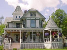 Antique Rose Inn Windham, hotel in Windham