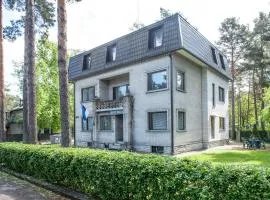 Alexi Villa