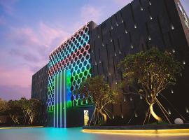 Royal Group Motel Feng Shan Branch, hotel near Kaohsiung International Airport - KHH, 