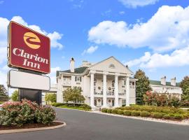 Clarion Inn Willow River, hotel di Sevierville