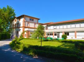 Centre Louis Ormières, hotel di Montauban