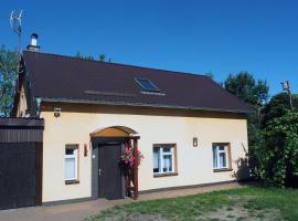 Domek na Kaszubach - Cały dla Ciebie!، مكان إقامة مع الخدمة الذاتية لإعداد الطعام في Lipnica