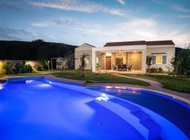 Three Stars Luxury Villas, villa a Moraḯtika