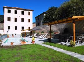 Villa ULQINI, hotel in Bagni di Lucca