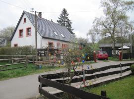 Landhaus à Blooms, holiday home in Blankenheim