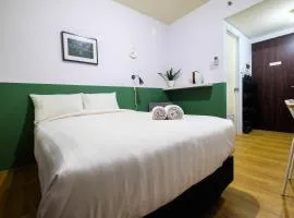 Bright Studio Apartment Serpong Greenview By Travelio