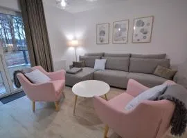 Osiedle Cesarskie Apartamenty - Parking - Apartamenty Bryza