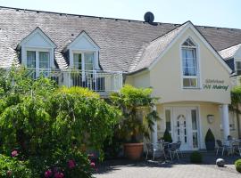 Gästehaus Alt Mehring, hotel v destinaci Mehring