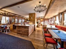 Hotel Sonneneck Titisee -Adults Only-、ティティゼー・ノイシュタットのホテル