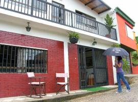 Hotel el Cone, hotel v destinaci Vianí