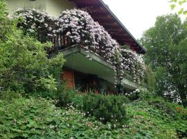 Il Giardino Dell'Artemisia, cabin in Pila