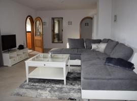 FEWO-Horgau, apartamento en Horgau