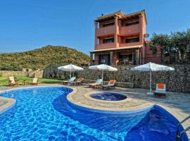 Villa Mare e Monti، بيت عطلات شاطئي في Almiros Beach