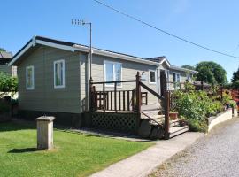 Natland Caravan Park, villa in Kendal