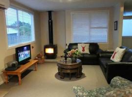 Walnut Cottage, Turangi/Tongariro, hotel en Turangi