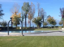 Paradiso sul Lago di Garda – hotel w mieście Castelnuovo del Garda