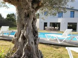Contemporary Villa of Kerseal
