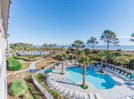 Stunning Views!!-Oceanfront Villa-Heated Pool-Private Balcony-Tiki Bar-Walk to Coligny Plaza、ヒルトン・ヘッド・アイランドのリゾート