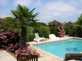 Villa avec piscine, hôtel au Cap d'Agde