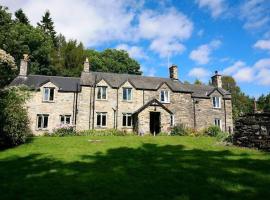 2 Tan-y-castell, hotel i Dolwyddelan