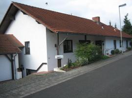 Kelten-Ferienwohnung, hotel with parking in Glauburg